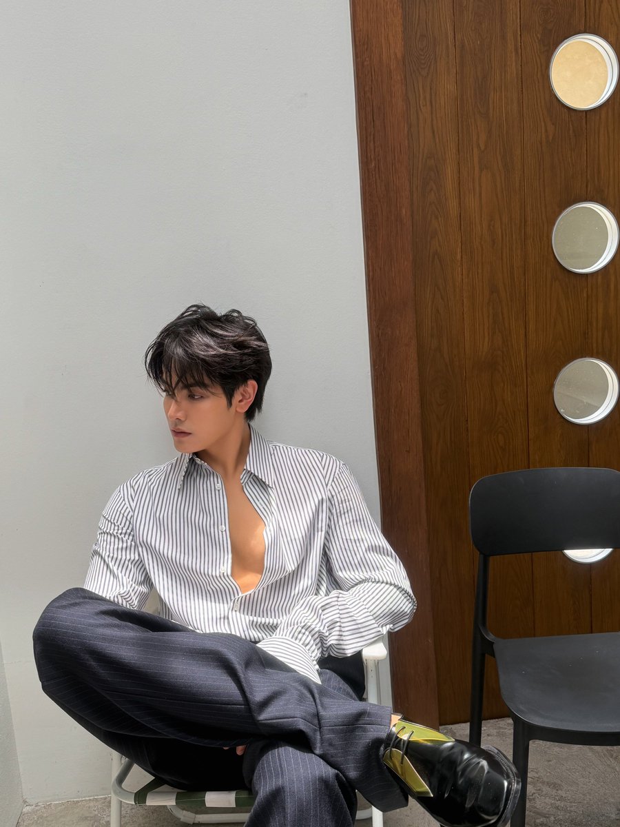 ChenRcj's tweet photo. พี่ก็อยู่ของพี่เฉยๆหนูมารักพี่เอง https://t.co/T3odylOCEZ