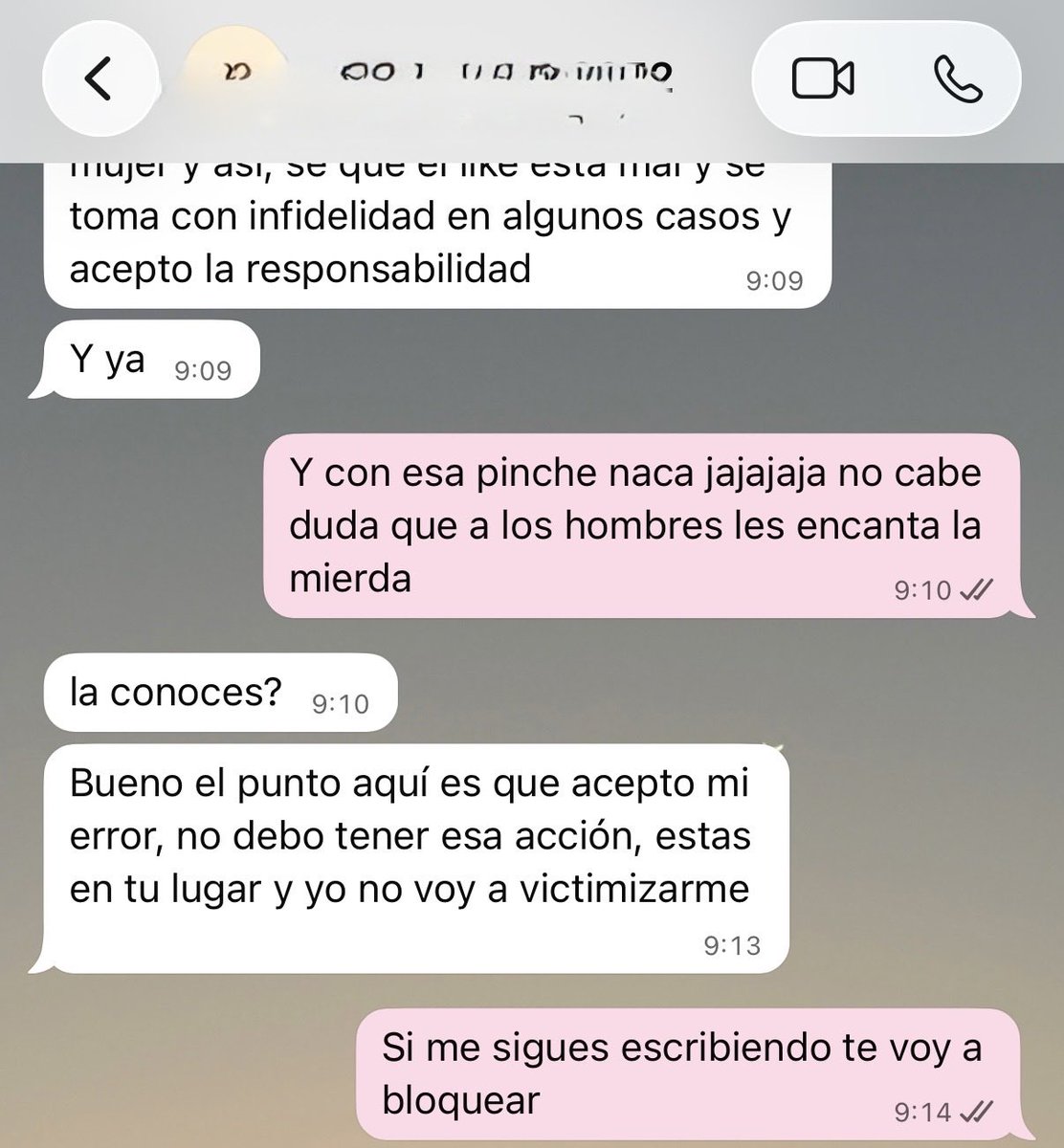 oespinosaa's tweet photo. bueno, el conejo blanco me tenía que alcanzar https://t.co/bvMabYQFza