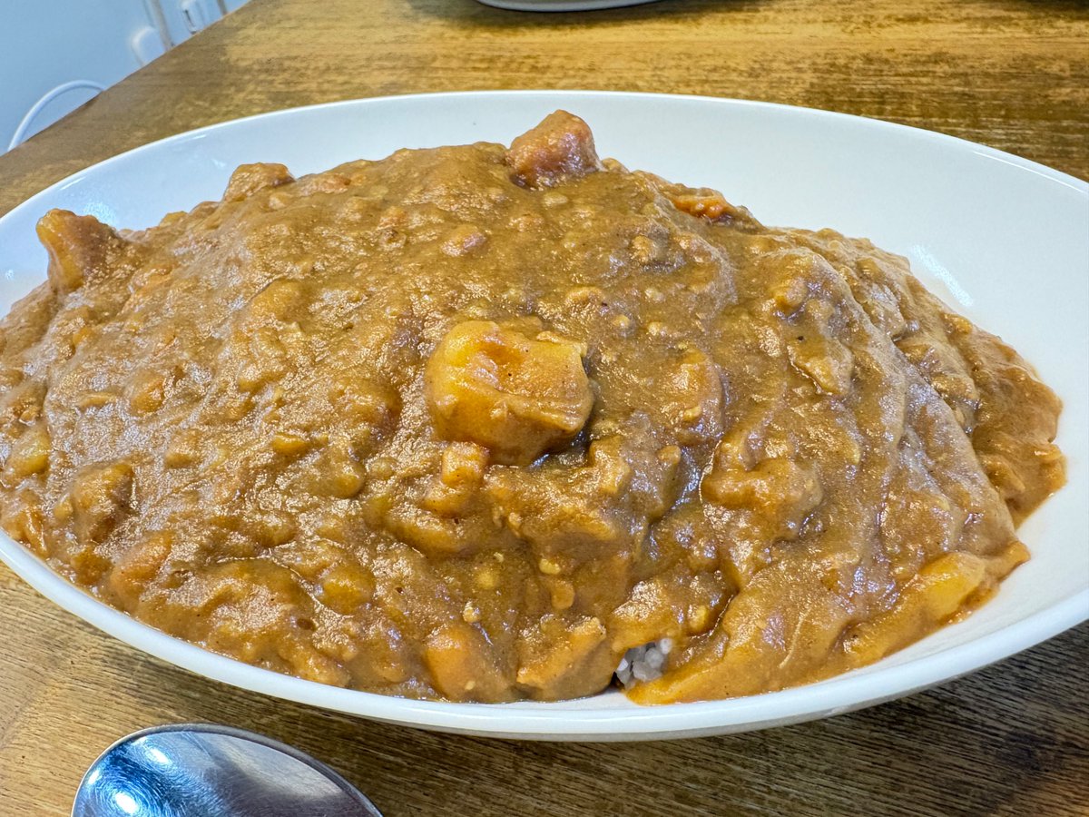 motti_gohei's tweet photo. もちっともちっと
もっちごへいです😃

昨夜の夕飯は前日の残りのカレー🍛

1日たったカレーはコクが出て
美味しいですな😋

これにて作ったカレーは終了☑️

ごちそうさま😋 https://t.co/jrnHpFRXn5