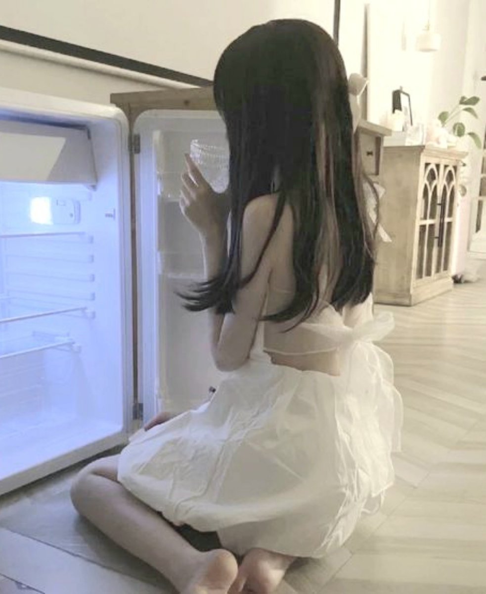 xxsbabydoll's tweet photo. ╭──────༺♡༻──────╮
   Gloomy coquette  inspired
                   food poll ♡
      #poll #thread #foodpoll
                        ໒꒱ིྀ༝⁺
╰──────༺♡༻──────╯ https://t.co/m6VxavR73P