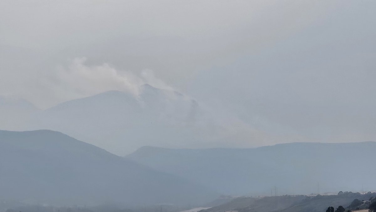 david12_45's tweet photo. El Cuculo parece un volcán en erupción... https://t.co/1nE2rpaEgT