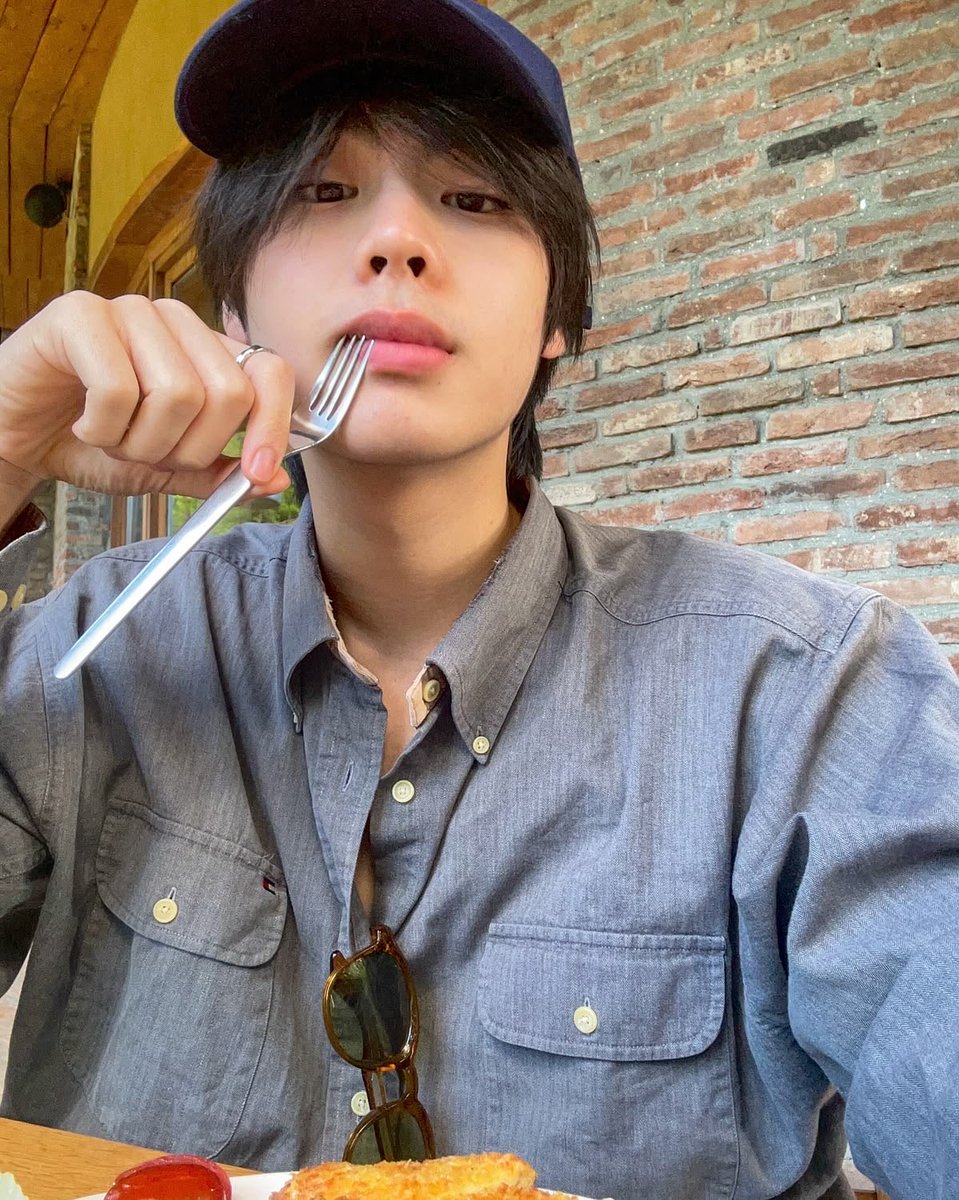wonkunoze's tweet photo. > #moothunt ver. 2 

looking for #moots #stantwt #bltwt #dmd #gmmtv 

hii! i’m thea/eya ᯓ★ 

— she/her, filo, ‘08
— main ship: perthsanta, aouboom, theewave, tlefirstone
— i like meeting new people :>

♡/↻ are very much appreciated https://t.co/S03j8zvYGW