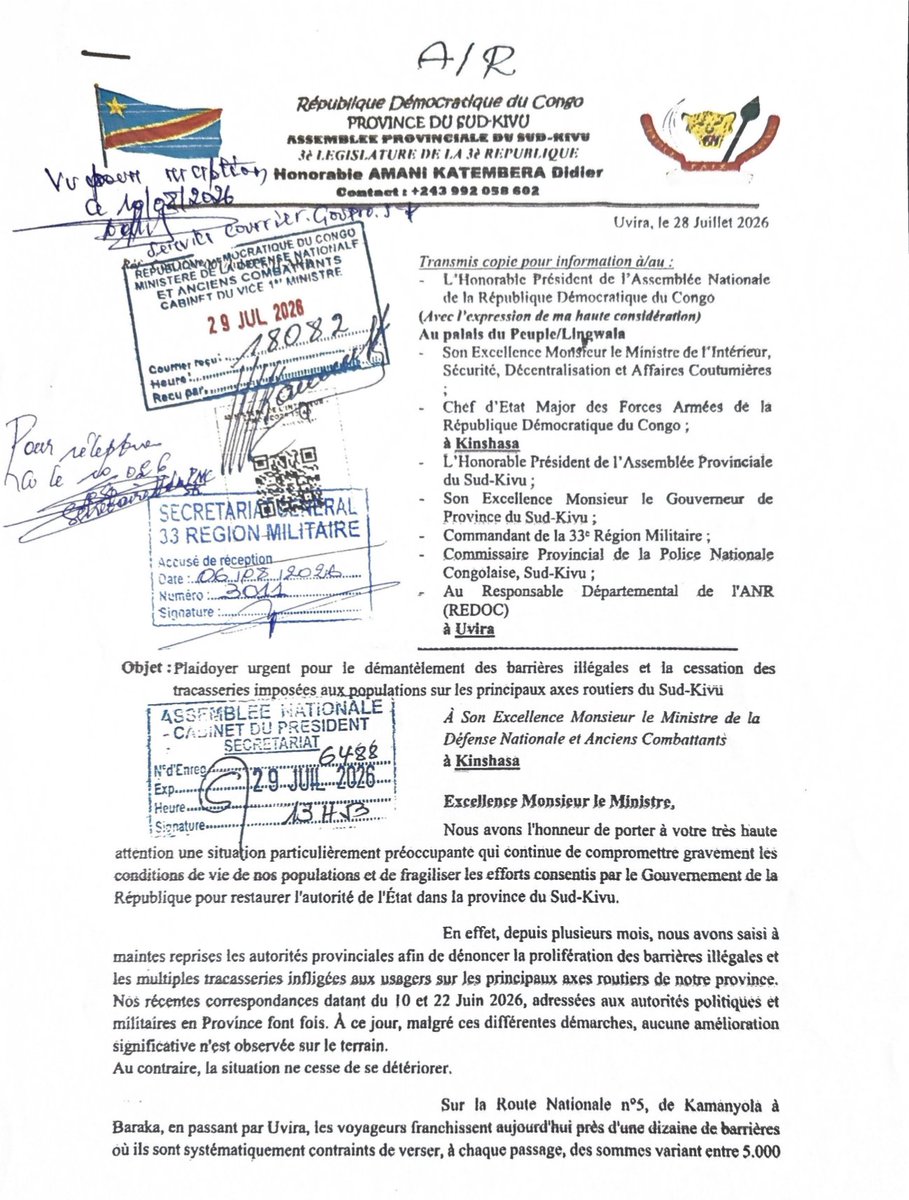 DidierKatembera's tweet photo. #SudKivu :
À la moindr souffranc d la population du Sud_Kuvu, 1e voix se lève... celle d L'honorable  Didier Katembera.
Face aux nombreuses tracasseries e multiples barrières illégales sur les routes en Provinc, l'élu d #Bukavu hausse l ton e plaide pr 1 démantèlement sans délais https://t.co/xDLlkIP4pj
