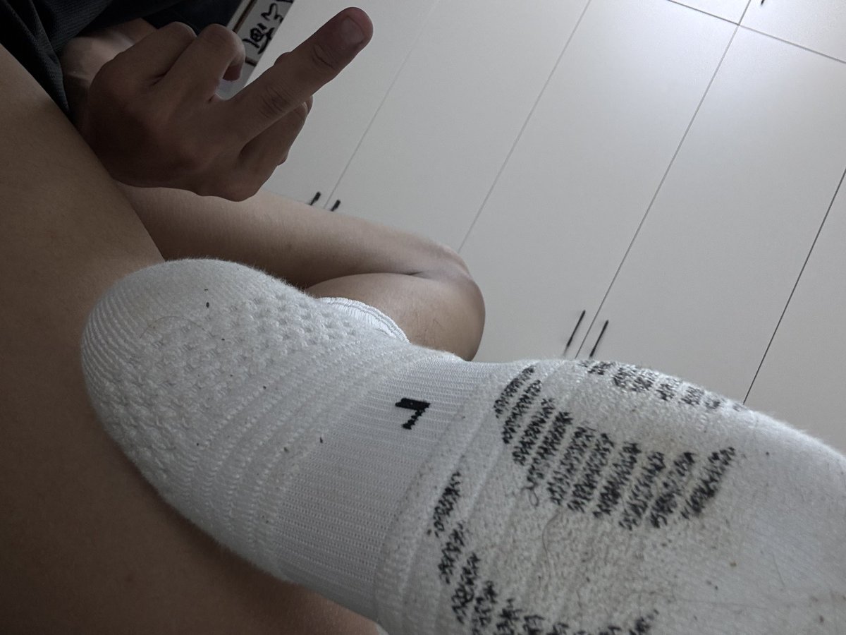 WRong37123's tweet photo. 有没有来个 #无脑傻逼 狗儿子，想被你直男爹爆粗的？#直男崇拜 在你爹面前尽情释放自己另一面的？#goon https://t.co/4EXXuEAy9q
