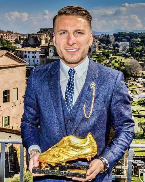 eurofootcom's tweet photo. 🚨🇮🇹 𝐎𝐅𝐅𝐈𝐂𝐈𝐀𝐋 | Ciro Immobile (36) has retired from football! 👋 

His career stats: 713 appearances, 367 goals, 90 assists. ✨ https://t.co/gPXb10wsQU