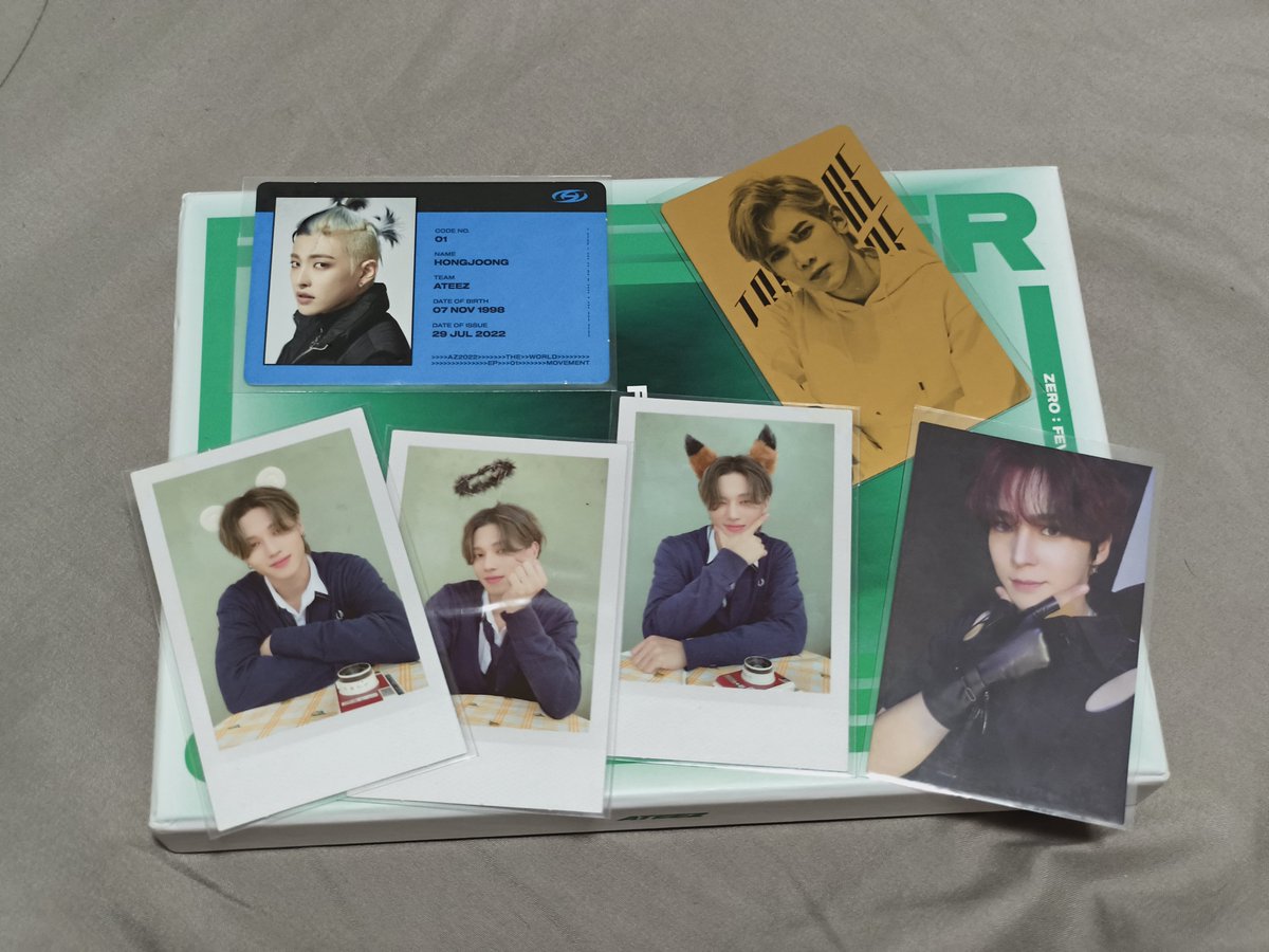 _heyshi's tweet photo. lfb wts ateez unsealed albums and pc bundle from 100 to 500ea‼️ 1,000 if take all‼️

ateez golden hour pt.1 - 500
ateez fever pt.3 (missing 1 pc) - 400
ateez world fin - 500
ateez pc bundle - 100

#ateez #album #photocard #selling https://t.co/mBzCQohQaP