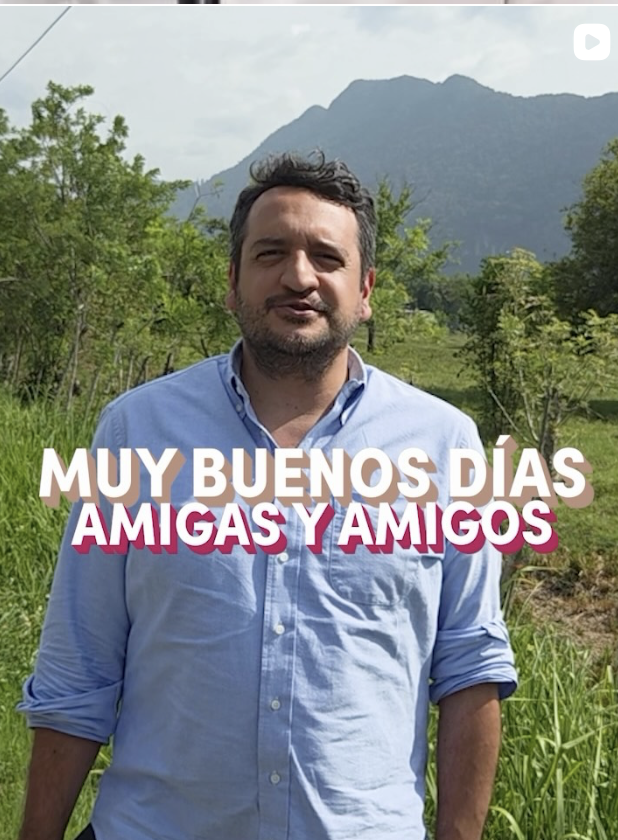 DoliaEstevez's tweet photo. La carta de López Beltrán es de una ignorancia supina. Creer que Rubio y Landou se mandan solos y sugerir  que Trump desconoce la política de quita visa es  alucinante. ¿En serio cree que va a destituirlos por quitarle la visa? Su patético texto puede tener el efecto contrario: abonar a que lo bloqueen permanentemente.