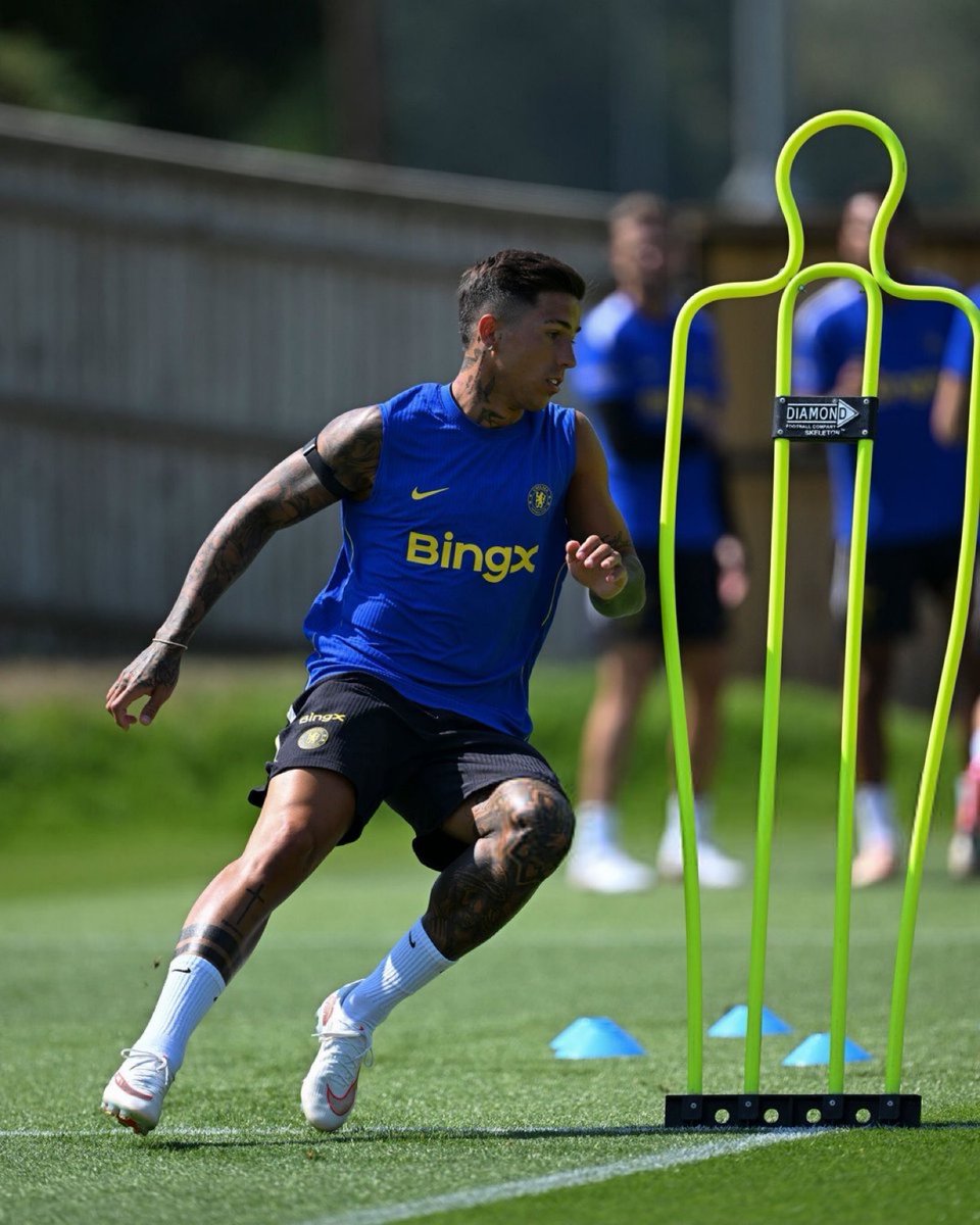 yabaleftonline's tweet photo. Enzo Fernandez in training today. https://t.co/BEID87xlwW