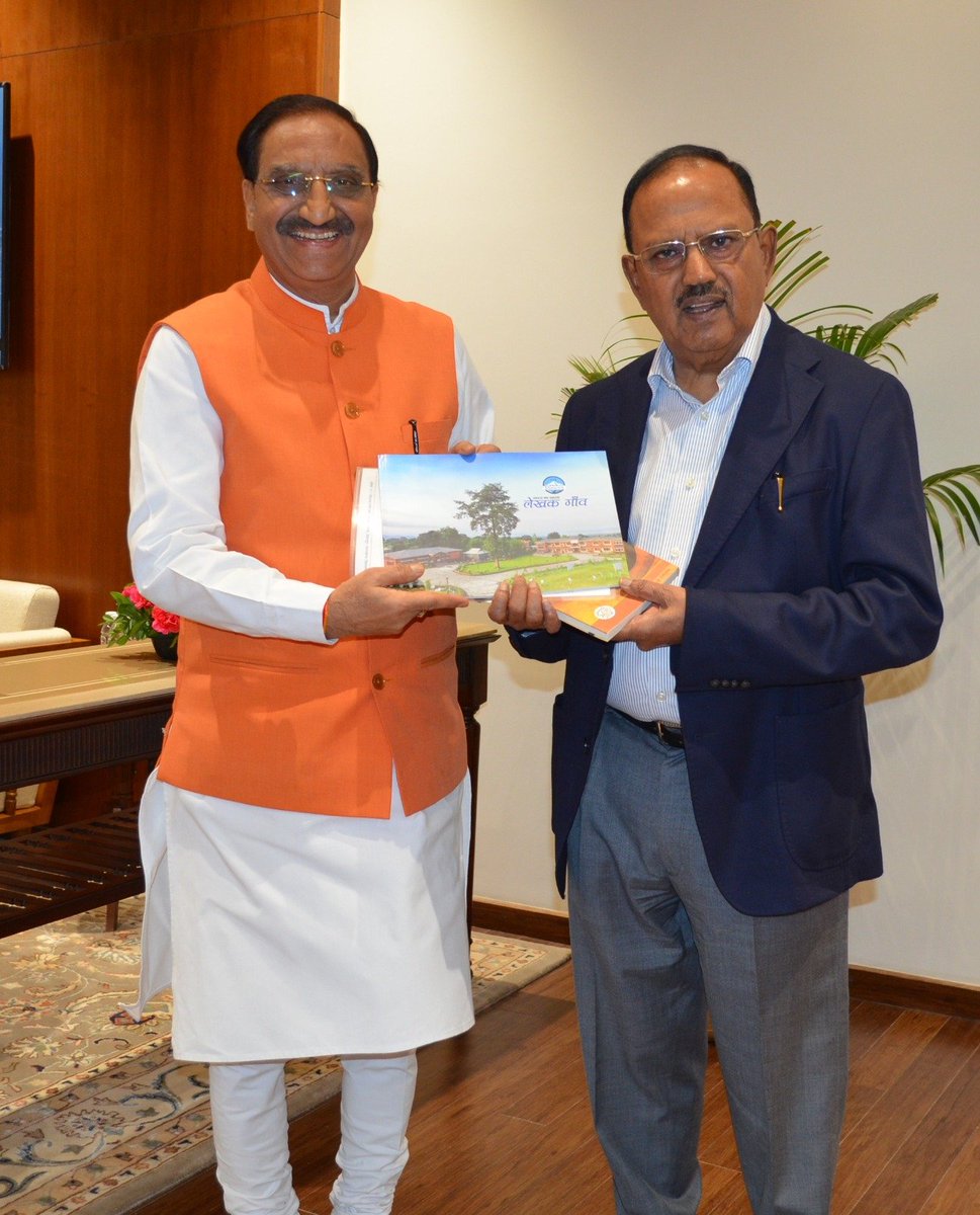 DrRPNishank's tweet photo. आज नई दिल्ली स्थित सेवा तीर्थ में देवभूमि उत्तराखंड की पुण्यभूमि से निकलकर राष्ट्रसेवा का अद्वितीय अध्याय रचने वाले भारत के माननीय राष्ट्रीय सुरक्षा सलाहकार श्री अजीत डोभाल जी से शिष्टाचार भेंट हुई।

इस अवसर पर उन्हें लोकमान्य तिलक राष्ट्रीय पुरस्कार–2026 से सम्मानित होने पर हार्दिक बधाई दी तथा विभिन्न समसामयिक विषयों पर सार्थक चर्चा हुई।

भेंट के दौरान हिमालय की गोद में अवस्थित भारतवर्ष के प्रथम ‘लेखक गाँव’ (थानो, देहरादून) में आयोजित ‘लेखक गाँव अंतरराष्ट्रीय महोत्सव-2026’ हेतु उन्हें सादर आमंत्रित किया। डोभाल जी ने लेखक गाँव के शांत एवं साहित्यिक वातावरण में भविष्य में अपनी पुस्तक लिखने की इच्छा भी व्यक्त की।