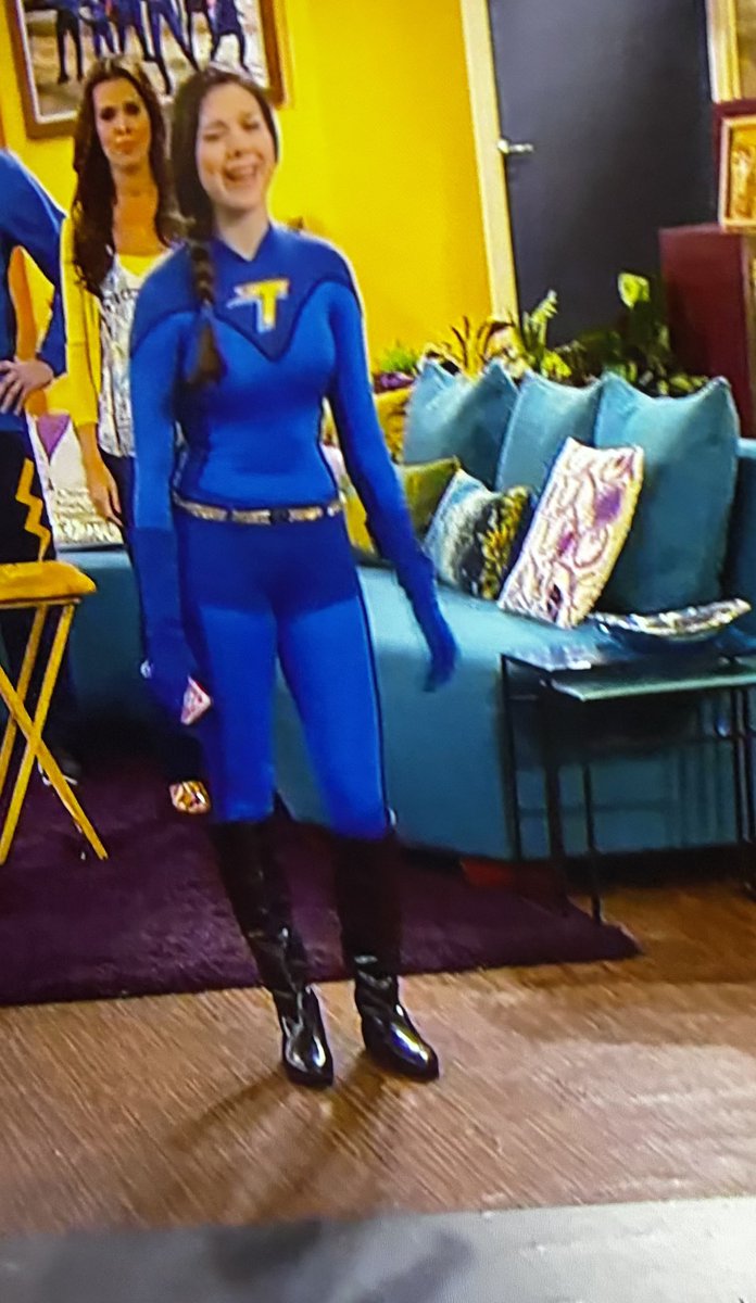 MusicoSkyro's tweet photo. Young #cosplayboy #teenageboy #wearit https://t.co/L6PweblU7H