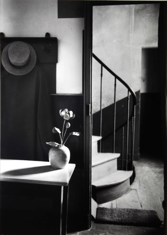 ParisAMDParis's tweet photo. 📸 André Kertész. 
Chez Mondrian 
1926 Paris https://t.co/UODwDfu2EG