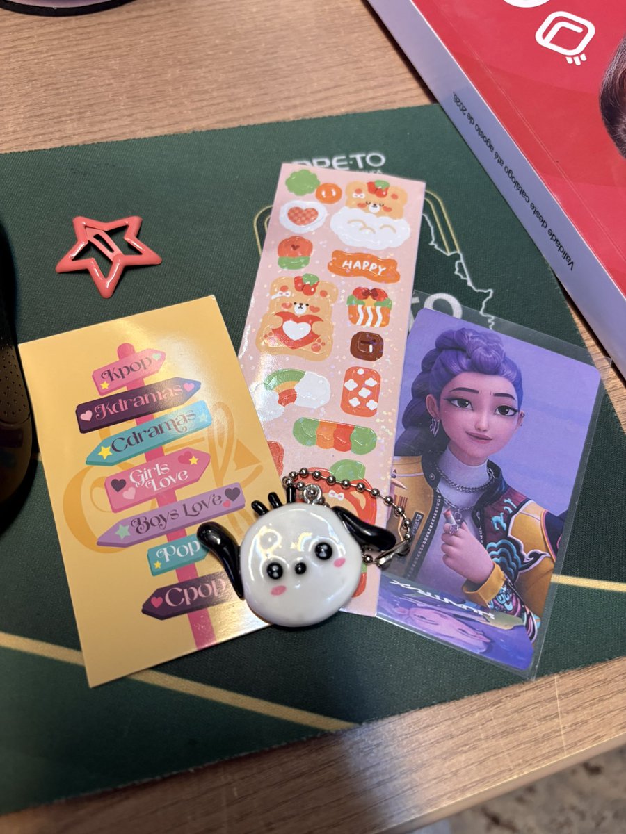 _baejiheon's tweet photo. Fb mega positivo pra @atlantisfancapt que me vendeu esse chaveiro lindíssimo do pochacco 😮‍💨💕💕💕💕 https://t.co/LLNyxWmbeG