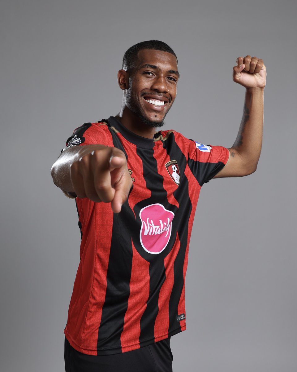 premierleague's tweet photo. 🍒🇧🇷 https://t.co/JF7QDkjGn7