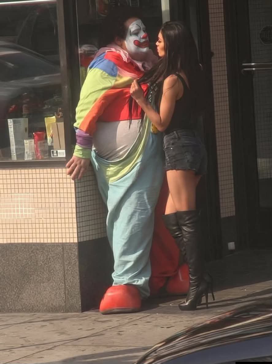 ekkanss's tweet photo. Cuando la haces reír mientras está ovulando 🥵 https://t.co/4LhnXxXSyi