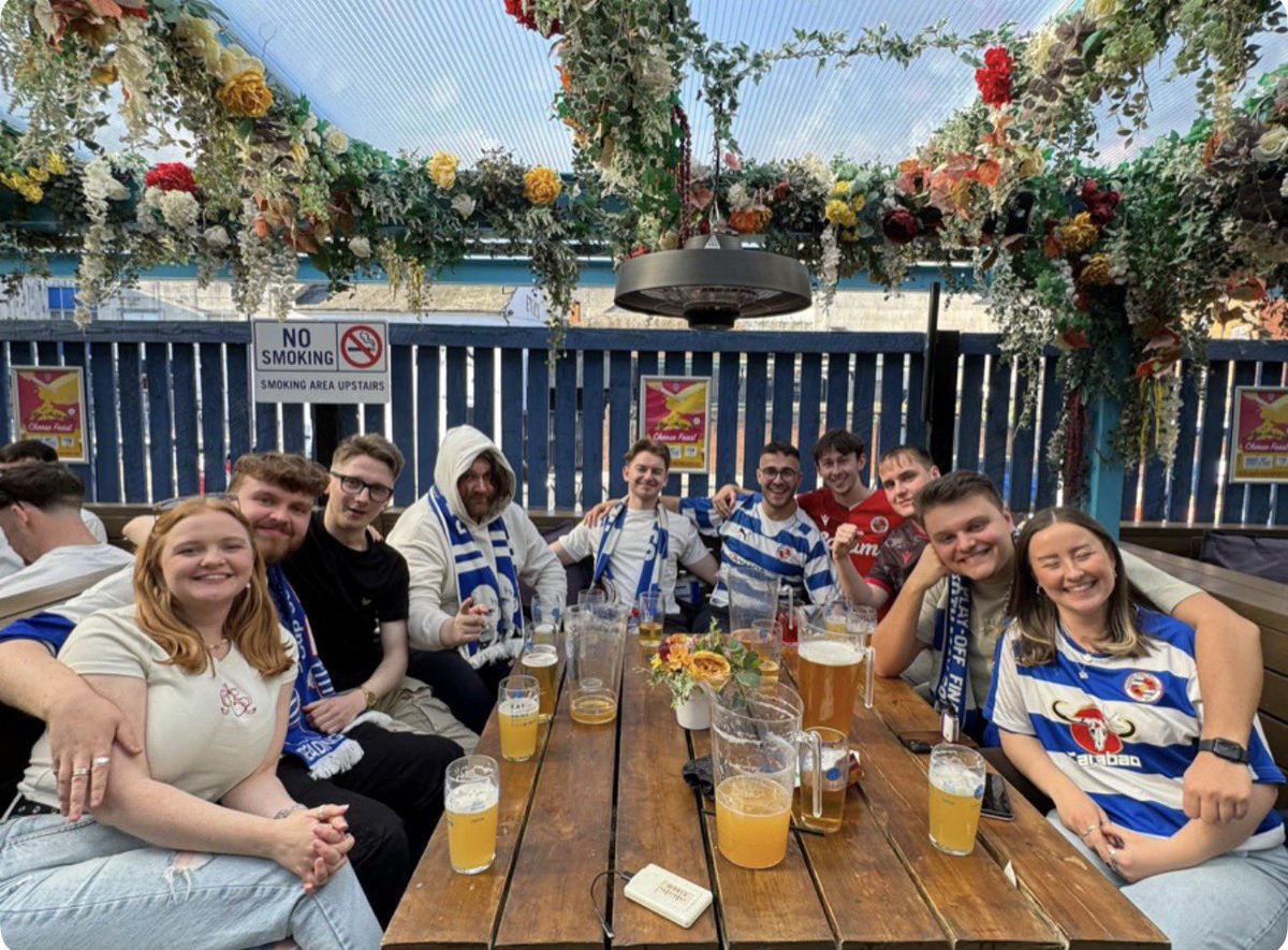 bluecollarfood's tweet photo. WEEKEND READY 🔵⚪️

FIND US: BLUE COLLAR CORNER, HOSIER STREET, READING, RG1 7QL https://t.co/emPcFfwg65