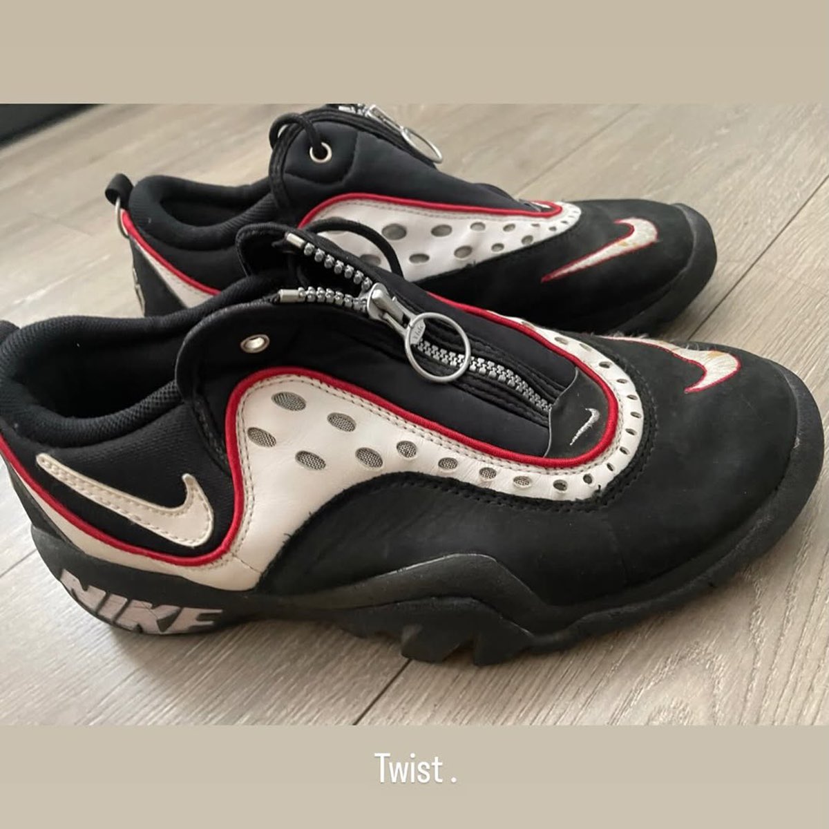 JustFreshKicks's tweet photo. Dennis Rodman's Nike Air Worm Ndestrukt Returns in 2027 😳 https://t.co/6bKjvMlJdA
