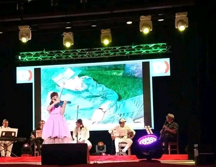 andyg241281's tweet photo. Una noche especial regalaron los artistas pinareños a nuestro Comandante en Jefe #FidelCastroRuz, en el Teatro José Jacinto Milanés, este 13 agosto, en el centenario de su natalicio.

#100AñosConFidel 

#Cuba 
#PinardelRío https://t.co/xGveFSfv2K