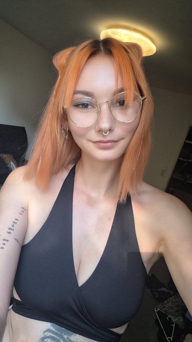 lessalein's tweet photo. Meow? 🐈‍⬛😊 https://t.co/J3POJxW0XU