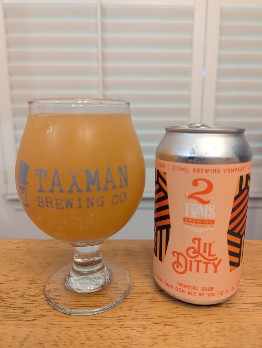 PaulDSmith16's tweet photo. Happy #FridayIndianaBeer with an NA from @2Toms -- #LilDitty NA tropical sour. @Indybeersleuth @howarmat @Baileybones32 @BradMitchell02 @RobertRolfeFedd @Crobb88 @KohnRita @TheIndianaPizza @joshualakins @bierhauler #INBeer https://t.co/D8qoNkD0xu
