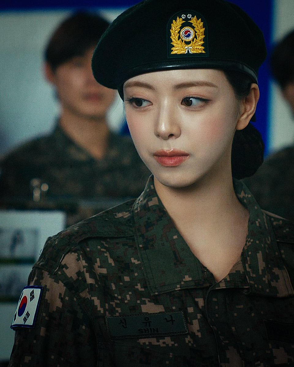 gotyuanme's tweet photo. Still Cut for Shinhan Bank Nara Sarang Card project. https://t.co/0XntxSmOoQ