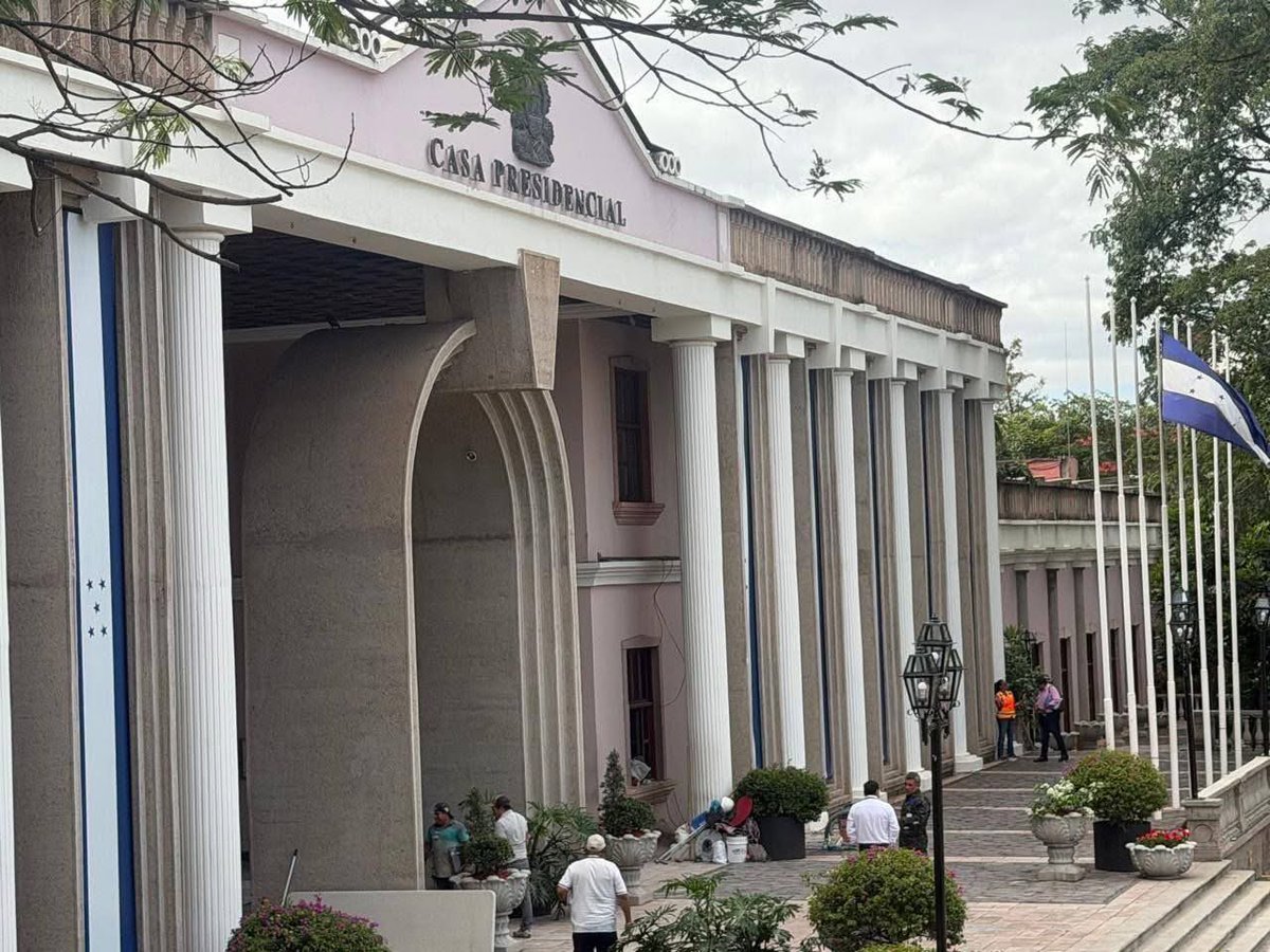 ALopezAlcalde's tweet photo. Me encuentro en Tegucigalpa, dando seguimiento a importantes gestiones para nuestro municipio. Sostuvimos una exitosa reunión con el Presidente Asfura en el marco de la gestión de proyectos para ElProgresoYoro, con el propósito de buscar oportunidades y alianzas. https://t.co/ZtXyN6pG83