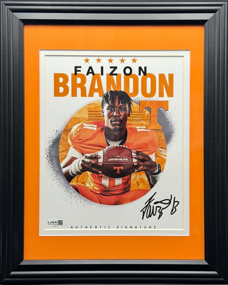 Autographs_Plus's tweet photo. All right, I’ll you Tennessee volunteer fans! Come by and check out all of the Tennessee signed memorabilia at our store in Pigeon Forge! You can see it all on our website at https://t.co/zSRzI9OtJc. https://t.co/8UJpHBWdSH