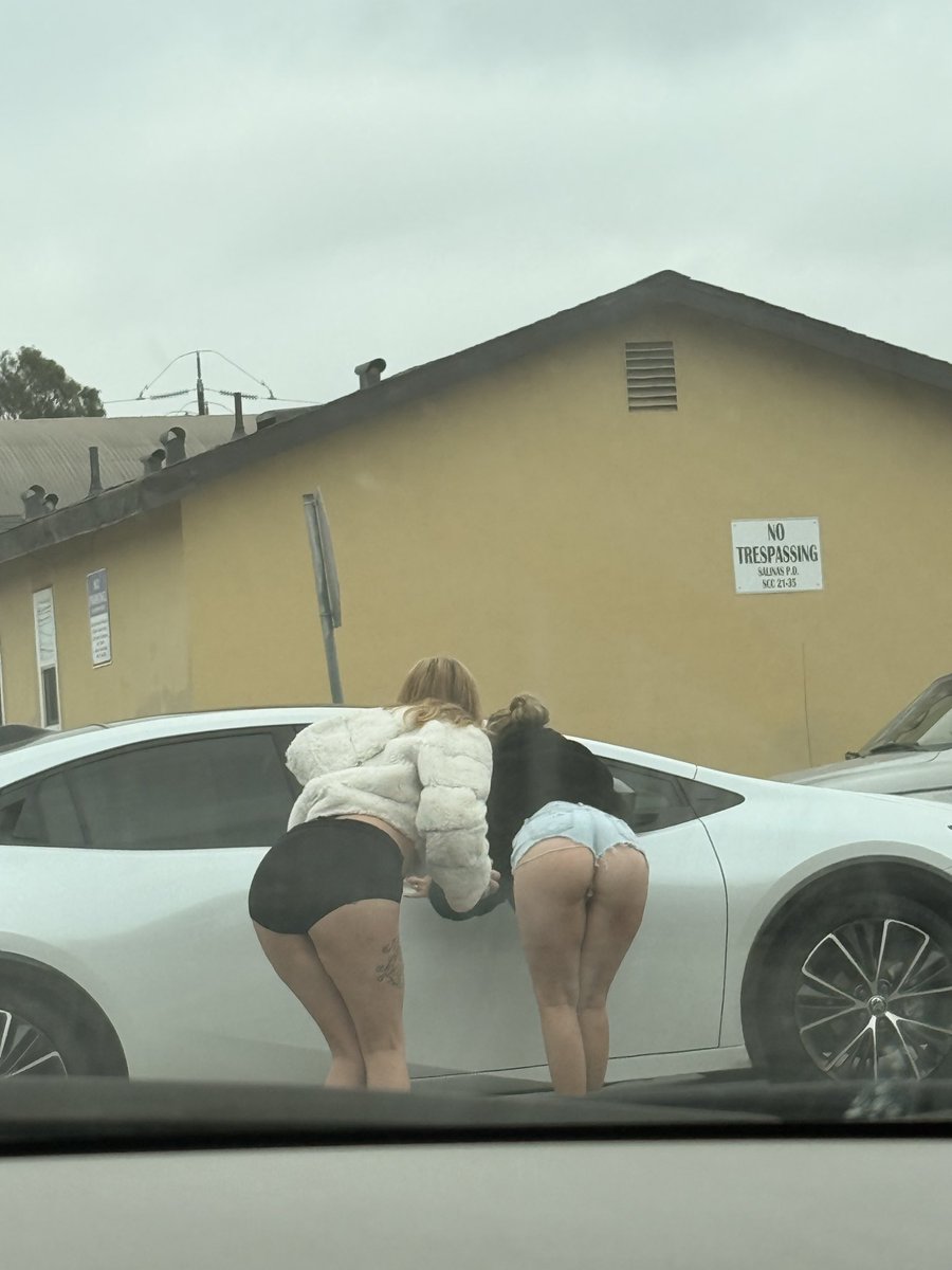 Locz93906's tweet photo. Y’all picking up? #304 #slut #nsfw #snowbunnies #nsfwtwtًً  #nsfwtwtً https://t.co/FacWfHA0BD