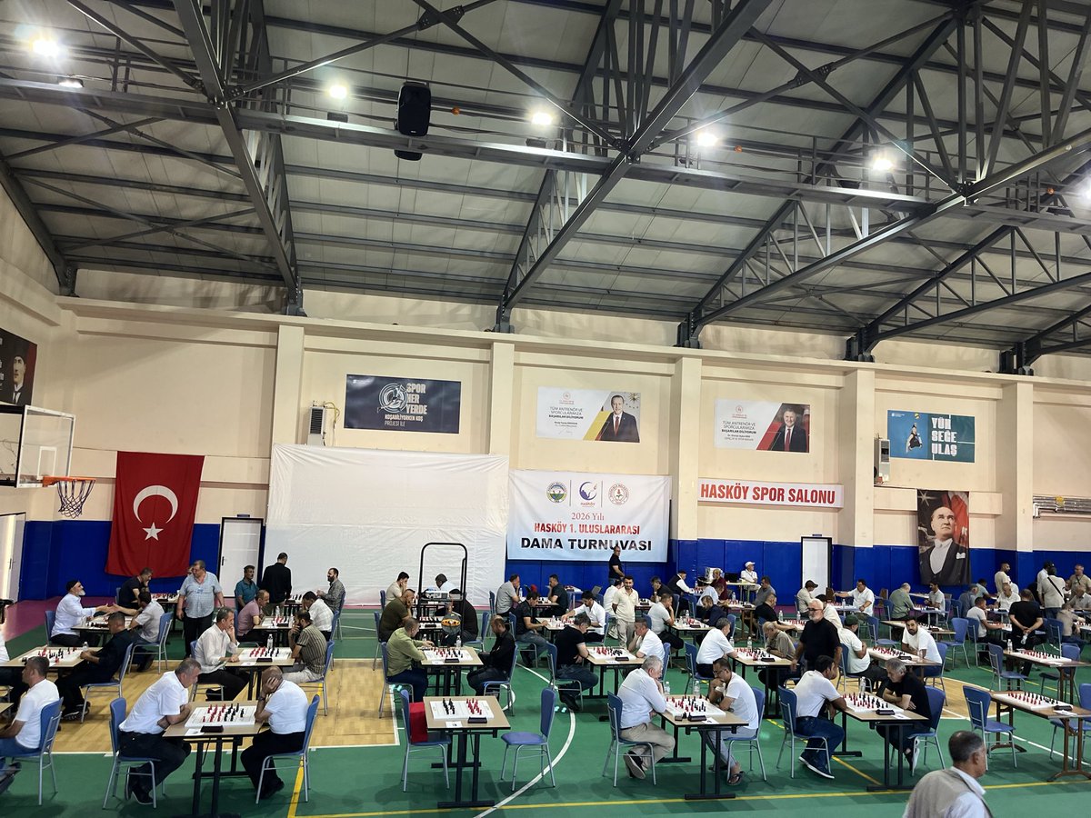GSB_HaskoyGm's tweet photo. 🏁 Hasköy 1. Uluslararası Dama Turnuvası Başladı 🏆
Hasköy Kaymakamlığı bünyesinde, Hasköy Gençlik ve Spor İlçe Müdürlüğü olarak ev sahipliğimizde düzenlenen turnuvamız, vatandaşlarımız ve dama severlerin katılımıyla başladı.
#gsbgm https://t.co/DmOtaLhrjP