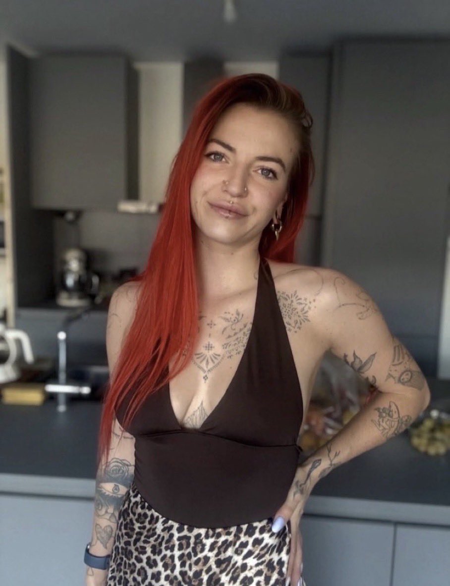 AdeleInked454's tweet photo. who's really over 25 years old on X 😇

i wanna see some old men🥰 https://t.co/GgZlvA2WaD