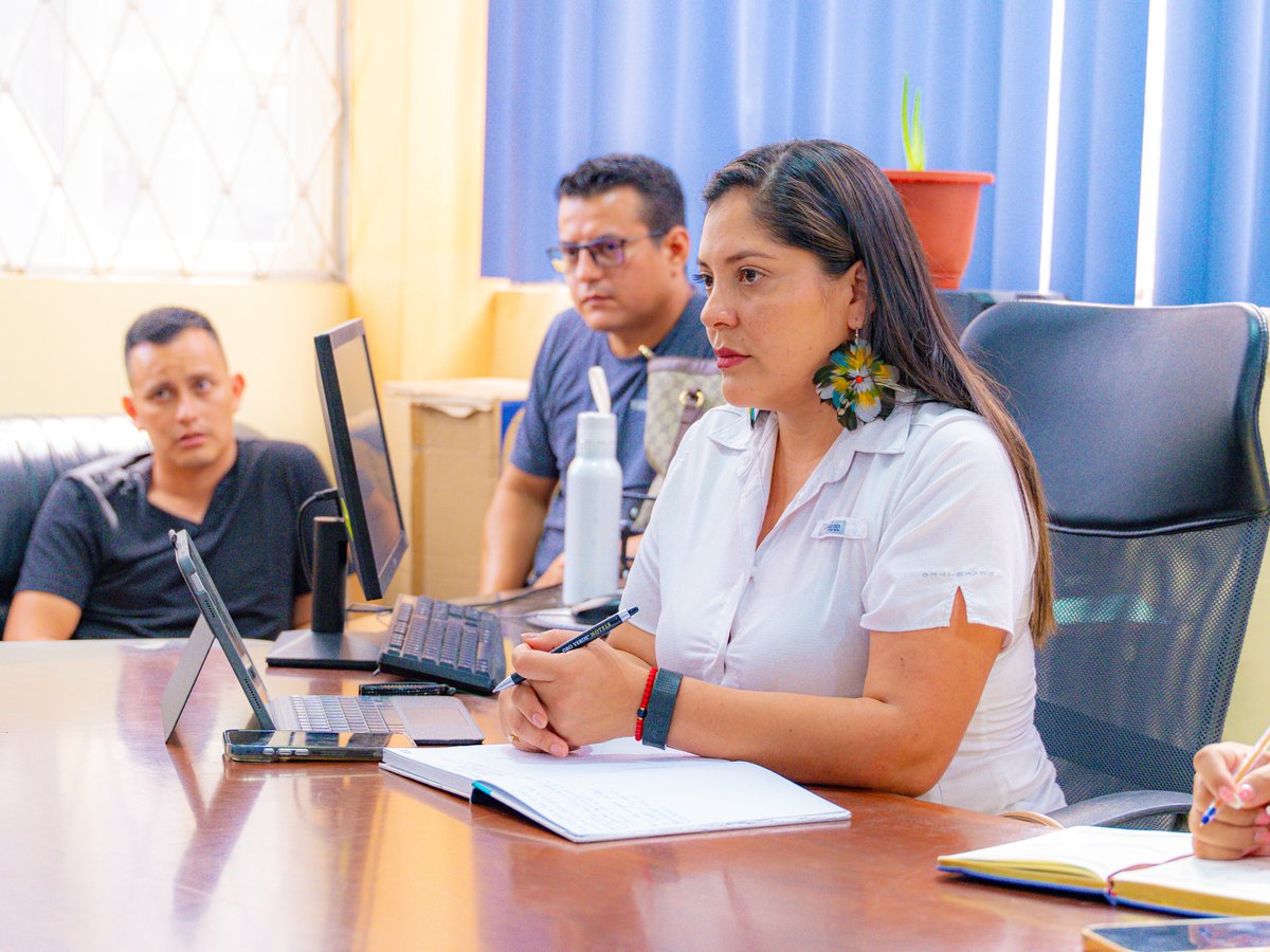 NuviaVega2's tweet photo. Participé en la reunión de trabajo en la Gobernación de Orellana sobre la contratación directa de conductores en el Bloque 61, a pedido de la Asociación de Conductores Profesionales del Campo Auca.🚛

El empleo que genera nuestra Amazonía debe ser primero para los orellanenses.💜 https://t.co/ffYeAxDWVi