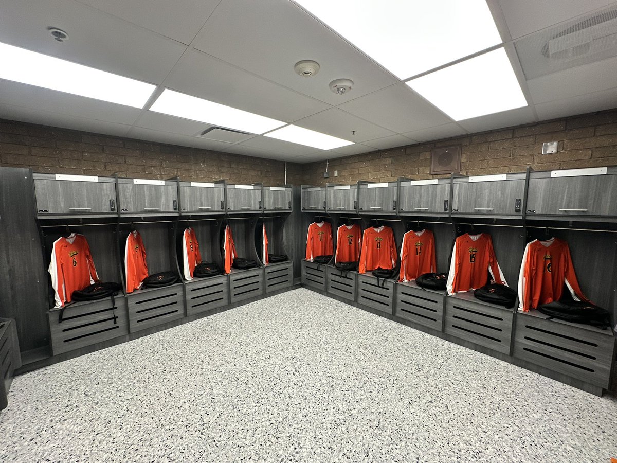 CoronaDelSolVB's tweet photo. New Season⦠New Locker Room!
#UpgradedFacilities #AztecVball https://t.co/rDjRTNtOCx