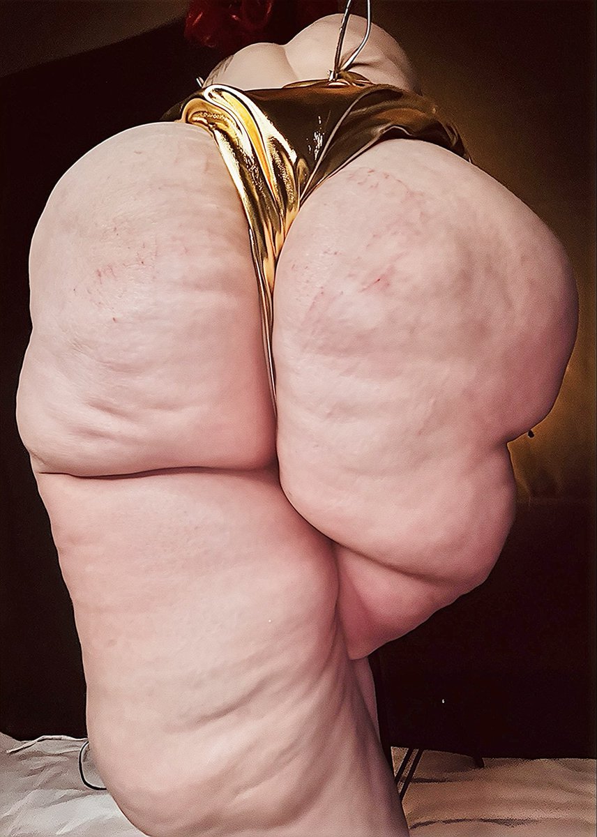 GODMAMA_IO's tweet photo. Chubbier Cheeks 🍑🍑🍑 https://t.co/Kz5E4TcRS1