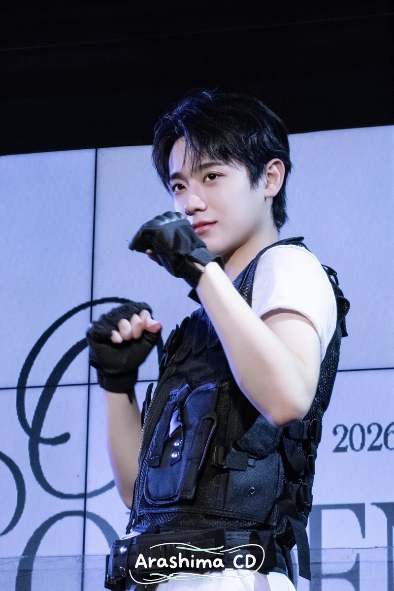 ArashimaCD's tweet photo. 260808 베이징 팬미팅
🥊🖤 전투 모드 ON

#금동현 #KEUMDONGHYUN
#クムドンヒョン #琴洞弦 https://t.co/uQmrf94Zjr