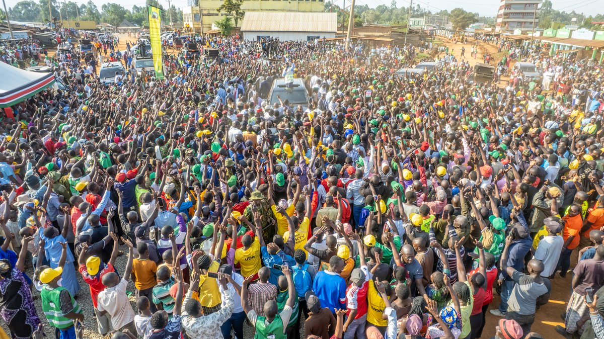 WilliamsRuto's tweet photo. Launched the construction of 41km Bukembe-Nzoia Market-Mutomolo road and access roads at Bukembe in Kanduyi Constituency, Bungoma County. https://t.co/laxXLL8zzH