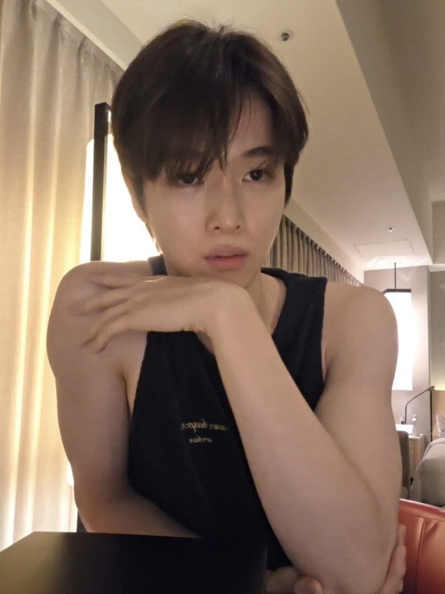 jscbemycute's tweet photo. ขอโทษ                                            ค่ะ หายไปไหน https://t.co/NaO6r46hZT