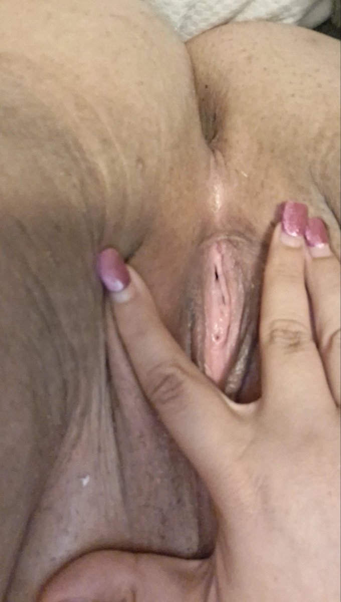 VigorousSluts's tweet photo. @kah073101 just look at her gaping pussy https://t.co/jOyegMWNhu
