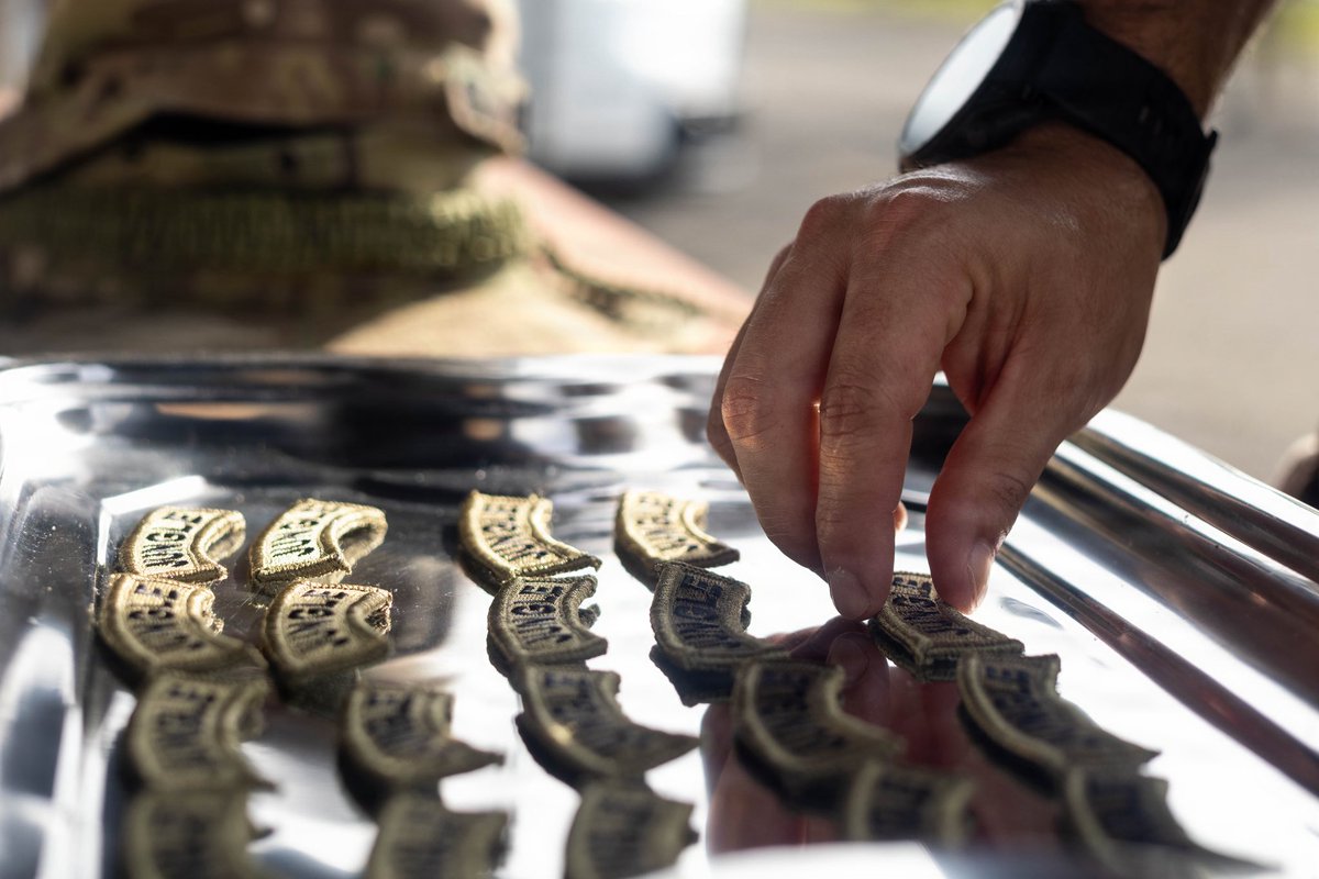 The24MEU's tweet photo. Tested. Trained. Tabbed.
@USMC and @USNavy Sailors with #v32 , #lcf24 , receive their Jungle Tabs for Jungle Operations Training Course - Panama!
U.S. military forces are deployed to the @Southcom area of responsibility in support of #jtfwhem,@DeptofWar -directed operations. https://t.co/UuZ5x019iR