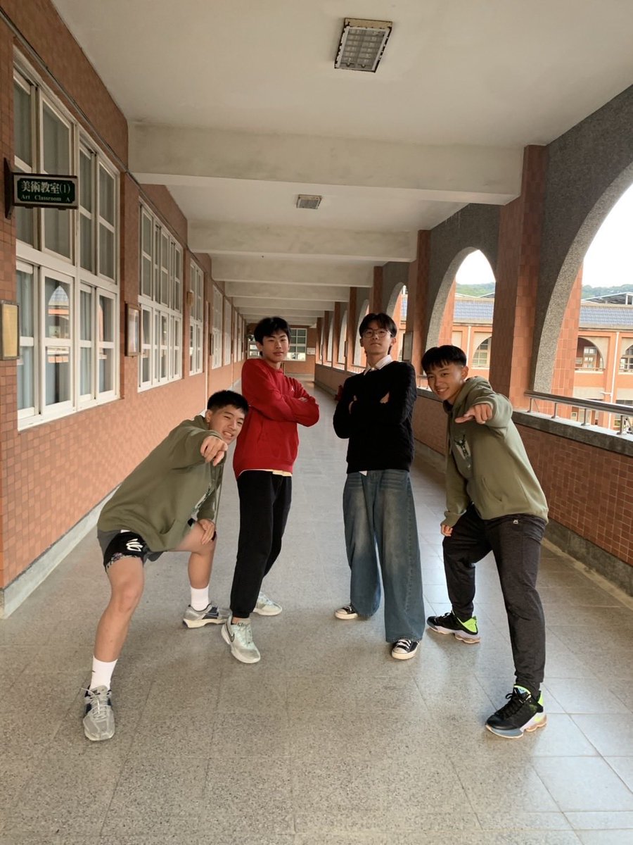 zixintsing's tweet photo. https://t.co/h0PFAOR47T