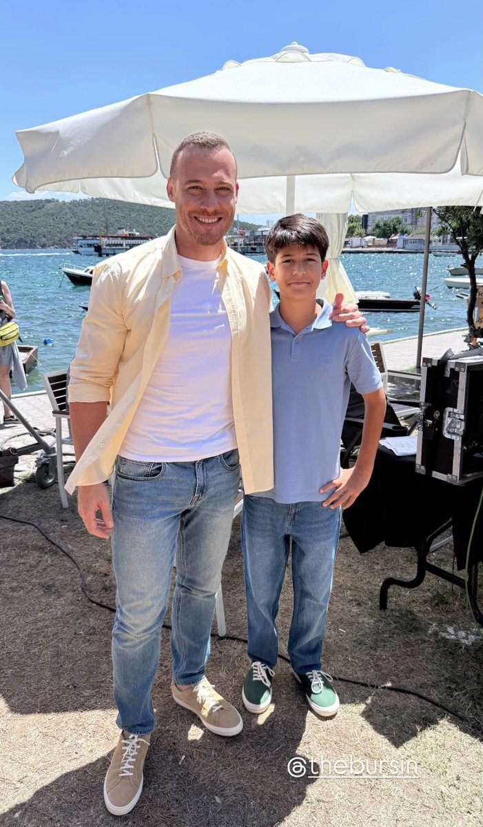 live__for_music's tweet photo. Kerem with kids is the cutest 🥰
#KeremBürsin https://t.co/ZQ6oveG7HA