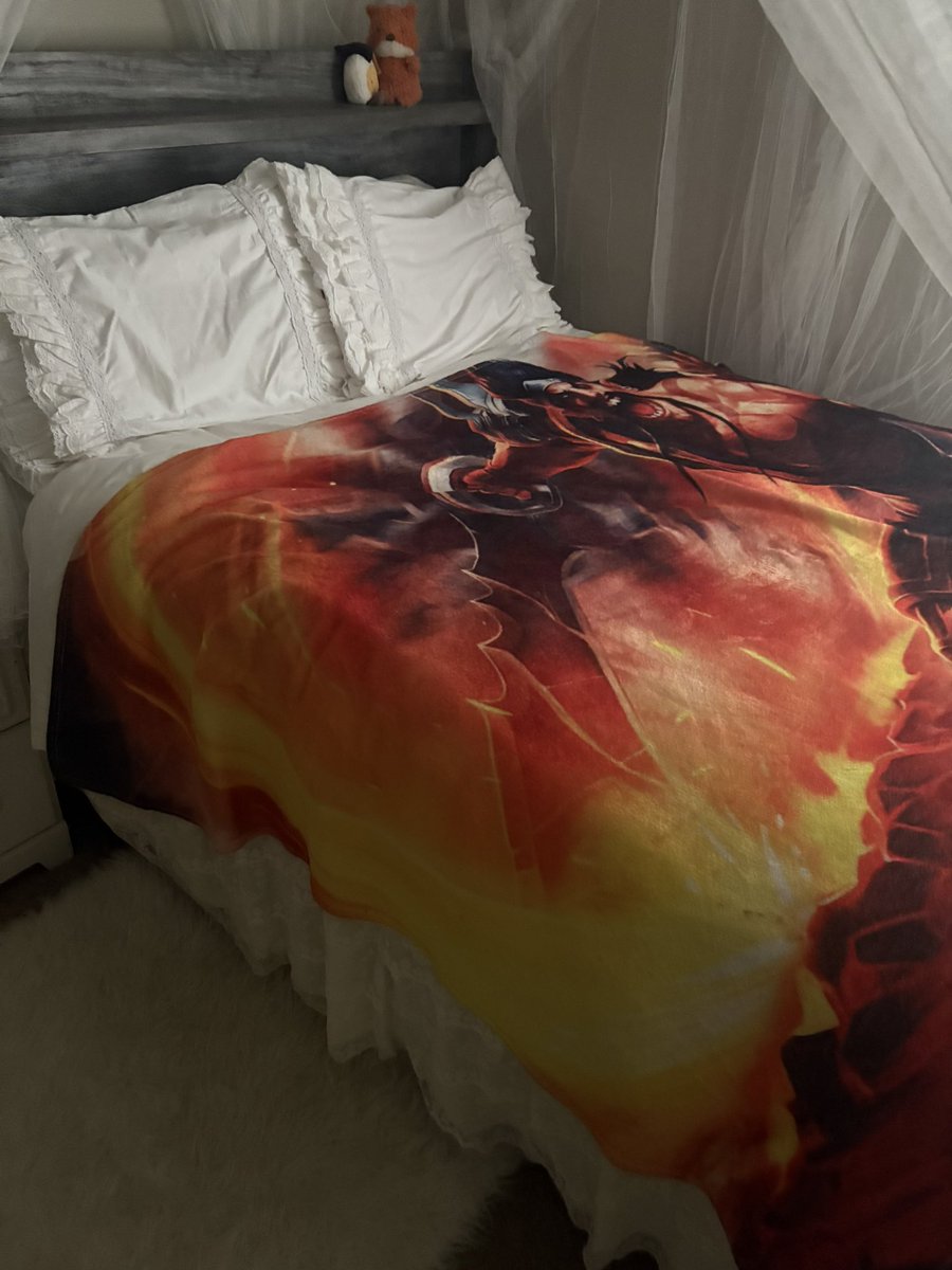 flibbier's tweet photo. The perfect bed. https://t.co/ju12bUXXZq