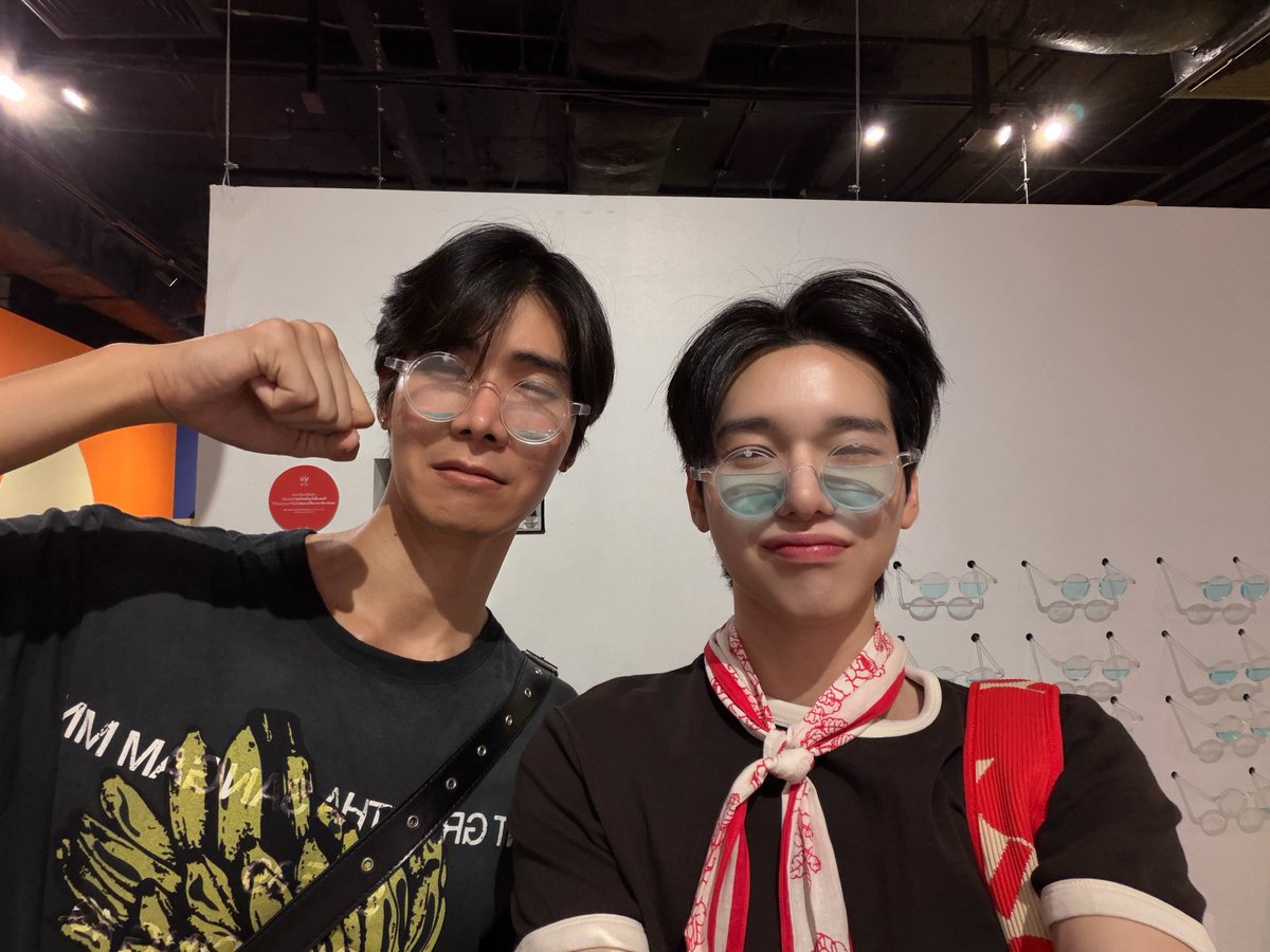 sai47271's tweet photo. Ohm is wearing the same scarf and bag, but the difference is that it's not Jimmy who's beside him... https://t.co/UG3yP0Qvvq