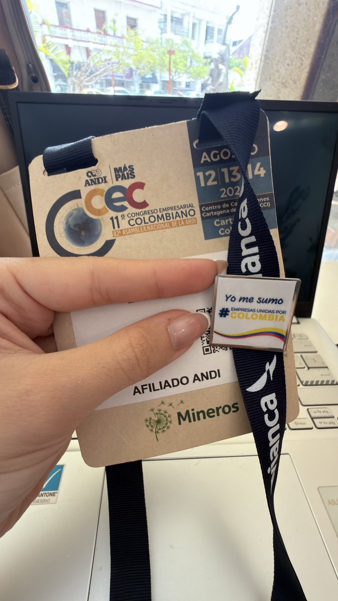 karencortesmd's tweet photo. Desde el Congreso de la ANDI reafirmamos que el sector empresarial y el de SALUD avanzan juntos.

Tras una donación realizada, hoy porto con orgullo el pin #EmpresasUnidasPorColombia 

Cada aporte cuenta para construir un mejor país. 🇨🇴🩺💼 #ANDI #YoMeSumo https://t.co/ocJi9Z4Jun