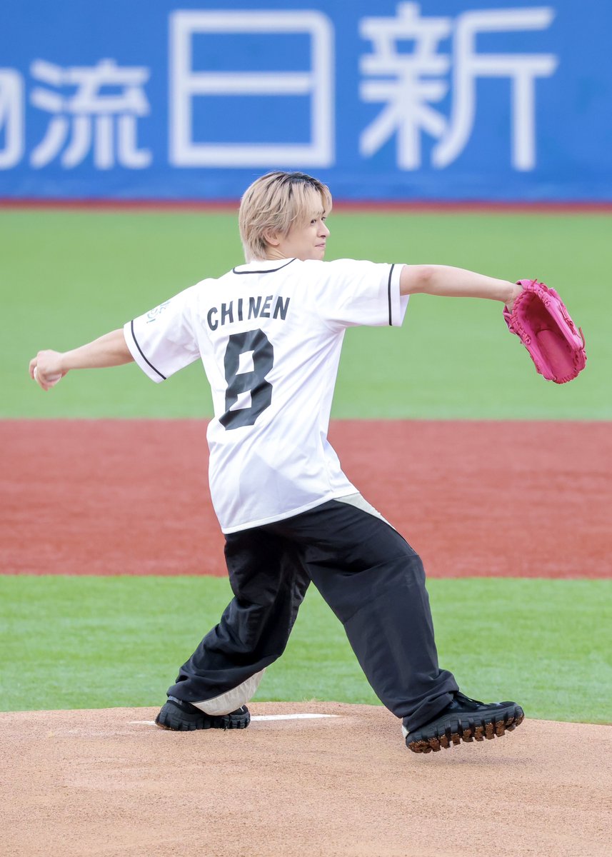 fumi_bay's tweet photo. 2026.08.14 神宮球場

知念くんのファーストピッチセレモニー⚾️
ファンの方に届きますように😌✨

#HeySayJUMP #知念侑李 さん
#いたジャン https://t.co/bDrTgjYdfP