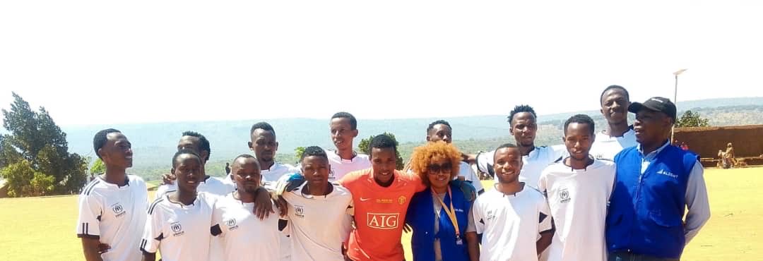 AlightRwanda's tweet photo. 𝐒𝐩𝐨𝐫𝐭 𝐚���� 𝐚 𝐅𝐨𝐫𝐜𝐞 𝐟𝐨𝐫 𝐆𝐁𝐕 𝐀𝐰𝐚𝐫𝐞𝐧𝐞𝐬𝐬 &amp; 𝐏𝐫𝐞𝐯𝐞𝐧𝐭𝐢𝐨𝐧
Today, @AlightRwandaUganda's Mahama Protection Team, with @WHO support, used sport to unite the community on PSEAH &amp; GBV preventionsparking real conversations on speaking up and reporting safely https://t.co/XxkcttvBzx