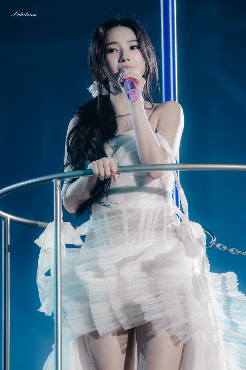 pchdraw's tweet photo. 2026-27 aespa LIVE TOUR – SYNK : COMPLæXITY IN SEOUL #aespa #Karina https://t.co/AuqYyEVgAU