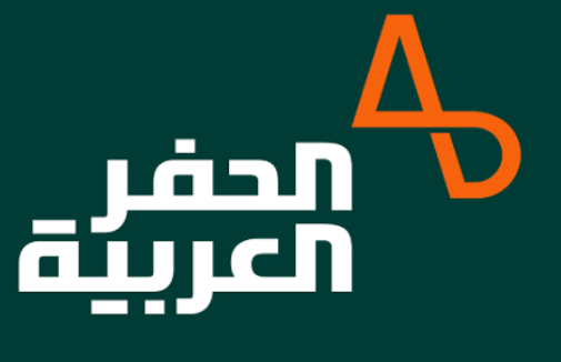 Investment_corn's tweet photo. الحفر العربية وأديس .. شركتين في نفس القطاع لكن القصة مختلفة

الحفر العربية وأديس يشتغلون تقريباً في نفس النشاط، لكن نتائج النصف الأول 2026 وضحت إن وضع الشركتين مختلف بشكل كبير.

أديس حالياً في مرحلة نمو وتوسع، بينما الحفر العربية أقرب لقصة تعافٍ وانتظار عودة التشغيل.

الحفر العربية.. المشكلة مو بس في نزول الإيرادات

الحفر العربية سجلت خسائر 24.5 مليون ريال في النصف الأول 2026، مقابل أرباح 82.7 مليون ريال في نفس الفترة من 2025.

الإيرادات نزلت 10.6% إلى 1.586 مليار ريال، لكن اللي يلفت النظر إن الربحية نزلت بنسبة أكبر بكثير.

إجمالي الدخل تراجع 43.6% إلى 170.9 مليون ريال، ودخل العمليات نزل 62.9% إلى 69 مليون ريال.

يعني المشكلة هنا مو مجرد نزول في الإيرادات، المشكلة الأكبر كانت في الهوامش ومعدل تشغيل الحفارات.

هامش إجمالي الربح نزل من حوالي 17.1% إلى 10.8%، وهامش التشغيل نزل من حوالي 10.5% إلى 4.4%.

معدل التشغيل هو مفتاح الحفر العربية

معدل تشغيل الحفارات نزل إلى 72% مقابل 79% في الفترة المماثلة.

والضغط كان أوضح في الربع الثاني، لأن معدل التشغيل نزل من 82% في الربع الأول إلى 72% في الربع الثاني.

إيرادات الربع الثاني بلغت 764.7 مليون ريال، بانخفاض 11.3% عن الربع المماثل، والشركة سجلت خسارة 31.5 مليون ريال مقابل ربح 7.5 مليون ريال في الربع الثاني من العام الماضي.

والشركة ذكرت إن تعليق بعض عمليات الحفر البحرية أثر على الإيرادات بحوالي 122 مليون ريال خلال الربع الثاني.

لكن بالمقابل، صار فيه تحسن في قطاع الحفارات البرية بحوالي 47 مليون ريال، ومساهمة من عمليات دول الخليج بحوالي 18 مليون ريال.

طيب وين الإيجابية في الحفر العربية؟

أهم نقطة حالياً إن الشركة بدأت فعلاً ترجع بعض الحفارات للعمل.

تم استئناف تشغيل 3 حفارات بحرية كانت معلقة، ومتوقع إن باقي الحفارات البحرية المعلقة تبدأ التشغيل قبل نهاية 2026.

وهذي النقطة مهمة جداً، لأن المشكلة الأساسية حالياً هي انخفاض الاستخدام أكثر من كونها نقص في العقود.

الشركة عندها أعمال متراكمة بقيمة 11.83 مليار ريال، وهذا رقم جيد مقارنة بحجم إيراداتها.

يعني باختصار:

العقود موجودة، لكن المطلوب الآن إن الحفارات ترجع تشتغل وترتفع نسبة التشغيل.

وإذا ارتفع معدل التشغيل خلال النصف الثاني، أتوقع يبان الأثر بشكل واضح على الإيرادات والهوامش والربحية.

أديس.. القصة مختلفة

أديس سجلت إيرادات 4.544 مليار ريال في النصف الأول 2026، بنمو قوي بلغ 49% عن العام الماضي.

إجمالي الدخل ارتفع 35.8% إلى 1.607 مليار ريال، ودخل العمليات ارتفع 26.6% إلى 1.183 مليار ريال.

لكن صافي الربح نزل بشكل بسيط 4.6% إلى 365 مليون ريال مقابل 382.8 مليون ريال.

وهنا النقطة المهمة:

نشاط الشركة نفسه ينمو بشكل قوي، لكن الضغط جاء بعد الربح التشغيلي.

الإيرادات +49%
دخل العمليات +26.6%
صافي الربح -4.6%
والسبب حسب الشركة يرجع لتعليق مؤقت لبعض الحفارات البحرية بسبب الصراع الإقليمي، إضافة إلى مصاريف تأمين غير متكررة.
هوامش أديس لا تزال أقوى

رغم الضغوط، هامش إجمالي الربح عند أديس في النصف الأول كان حوالي 35.4%، وهامش التشغيل حوالي 26%.

وهذا فرق كبير جداً عن الحفر العربية.

لكن برضه لازم ننتبه إن هوامش أديس نفسها نزلت عن العام الماضي، لأن هامش إجمالي الربح كان حوالي 38.8% وهامش التشغيل 30.6%.

يعني أديس تأثرت، لكن الفرق إنها تستوعب الضغط من قاعدة أرباح وتشغيل أكبر بكثير.

الربع الثاني وضح أثر توقف بعض الحفارات

إيرادات أديس في الربع الثاني بلغت 2.153 مليار ريال بنمو 36.4% عن نفس الربع من العام الماضي.

ودخل العمليات ارتفع 10.5% إلى 519.7 مليون ريال.

لكن صافي الربح نزل 31.9% إلى 128.5 مليون ريال.

وبرضه الإيرادات نزلت 9.9% عن الربع الأول.

وهذا يوضح إن تعليق بعض الحفارات البحرية كان له أثر واضح، لكن رغم كذا الشركة ما زالت تحقق نمو قوي في الإيرادات على أساس سنوي.

الفرق الأكبر بين الشركتين.. التوسع

هنا أشوف الفرق الحقيقي بين أديس والحفر العربية.

أديس مو قاعدة تعتمد بس على تحسين تشغيل الموجود، الشركة قاعدة تكبر أسطولها وتدخل أسواق جديدة وتسوي استحواذات.

ومن أبرز التحركات في 2026 اتفاقية الاستحواذ على سايبم العربية السعودية مقابل 285 مليون دولار.

الصفقة تشمل 5 منصات حفر، منها 4 تعمل في السعودية وواحدة في المكسيك.

وكذلك الشركة وقعت عقود جديدة في نيجيريا.

يعني قصة أديس حالياً واضحة:

تكبير حجم الشركة + زيادة عدد الحفارات + توسع جغرافي + عقود جديدة.

أما الحفر العربية فالقصة حالياً مختلفة:

إعادة تشغيل الحفارات + رفع معدل الاستخدام + استرجاع الهوامش.

الأعمال المتراكمة

الحفر العربية عندها أعمال متراكمة بقيمة 11.83 مليار ريال.

أديس عندها 34.67 مليار ريال.

يعني أديس تقريباً عندها 3 أضعاف الحفر العربية من ناحية القيمة المطلقة.

وبرضه متوسط المدة المتبقية لعقود أديس حوالي 4.54 سنوات، وهذا يعطيها وضوح أعلى للإيرادات المستقبلية.

لكن بالنسبة للحفر العربية، وجود 11.83 مليار ريال أعمال متراكمة يعطي إشارة إن المشكلة مو في عدم وجود أعمال، وإنما في القدرة على تشغيل الأسطول والاستفادة من العقود الموجودة.

من ناحية التقييم

القيمة السوقية للحفر العربية حوالي 7.89 مليار ريال، مقابل 20.42 مليار ريال لأديس.

الحفر العربية تتداول عند 1.38 مرة القيمة الدفترية.

أديس عند 2.96 مرة.

يعني الحفر العربية أرخص بوضوح من ناحية مضاعف القيمة الدفترية.

لكن لازم نعرف ليش.

الحفر العربية حالياً خاسرة ومكرر الأرباح سالب، بينما أديس ما زالت تحقق أرباح ومكرر الربح المتكرر عندها حوالي 31.5 مرة.

يعني السوق يعطي أديس تقييم أعلى مقابل النمو والربحية والتوسع.

مقارنة سريعة بينهم

الحفر العربية سجلت إيرادات 1.59 مليار ريال في النصف الأول بانخفاض 10.6%، مقابل 4.54 مليار ريال لأديس بنمو 49%.

الحفر العربية سجلت خسارة 24.5 مليون ريال، بينما أديس حققت 365 مليون ريال أرباح.

هامش التشغيل عند الحفر العربية حوالي 4.4%، بينما عند أديس 26%.

وفي الربع الثاني الحفر العربية سجلت خسارة 31.5 مليون ريال، بينما أديس سجلت ربح 128.5 مليون ريال.

الأعمال المتراكمة عند الحفر العربية 11.83 مليار ريال، مقابل 34.67 مليار ريال لأديس.

ومن ناحية التقييم، الحفر العربية عند 1.38 مرة القيمة الدفترية مقابل 2.96 مرة لأديس.

يعني لو بأختصرها:

أديس = نمو + توسع + ربحية.

الحفر العربية = تعافٍ محتمل + عودة تشغيل + تقييم أقل.