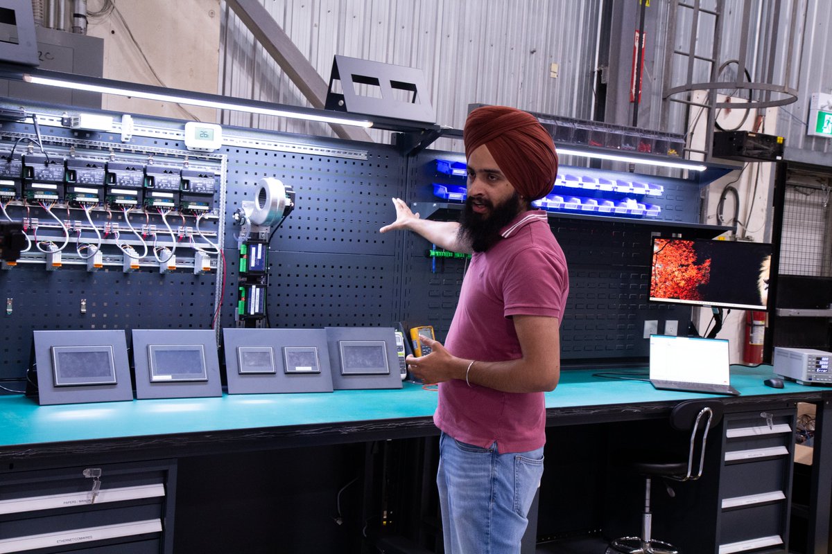schwank_na's tweet photo. A closer look at what’s behind the controls.

Matthew Oligane, Akash Patel and Gurjant Pannu recently led an internal training session covering how Schwank controls work, a hands-on look inside https://t.co/7l0LDfYjF1, and the latest additions to our controls station.

#Schwank https://t.co/K7Uv1CtanV
