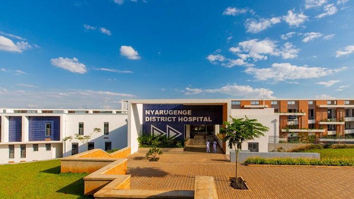 MRutagarama1's tweet photo. Kuri uyu  14/08/26 Igice cya 1 cya za Ndabo zagombaga 
Gushyirwa  Ku #Imva  y’#Umuvandimwe Umubyeyi wacu @MukabalisaD zageze  ku @ButaroHospital  @wellgas warutwaje Indabo Umuryango atiza hageze ar 13M750k kdi ngo Igikorwa kirakomeje.! https://t.co/hagGVNDsNj