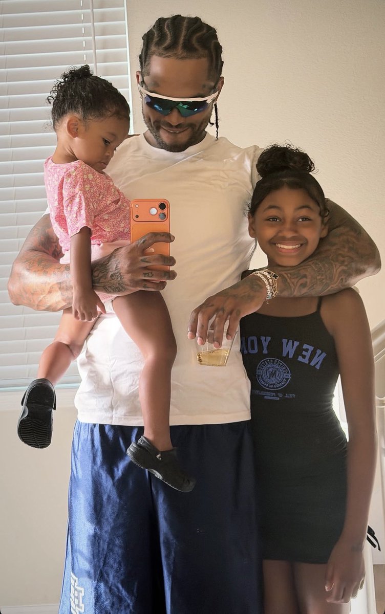 wavecheckers's tweet photo. Dave East is always on Dad Duty💪🏾❤️ https://t.co/f13l69kpKn