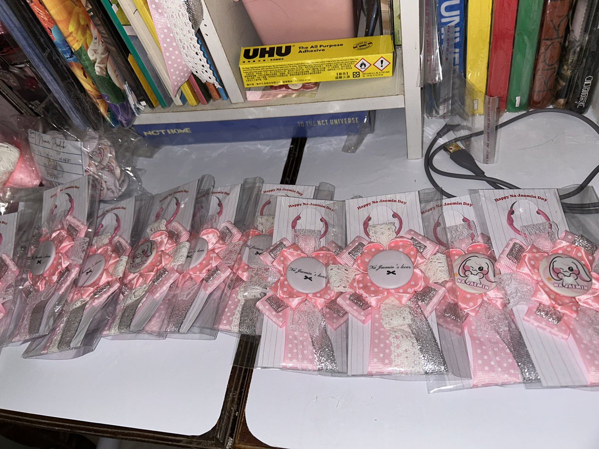 senanginajaaa's tweet photo. 💕NA JAEMIN BIRTHDAY FREEBIES💕
by @senanginajaaa

How to claim : 
🌸 RT &amp; like this tweet
🌸 for NCTzen only
🌸 claim via shopee 17.8 set 10.050 (no rf)
🌸 wajib tulis usn x di note!

link co open 17.8 jam 14.00 WIB

https://t.co/Iah5WjFMLv

Semoga beruntung 🥰🥰 https://t.co/WReAY3PTql